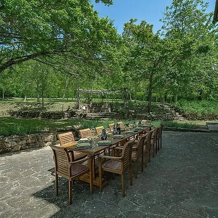 Sleeps 12 Pool Air Con Wifi Monterchi
