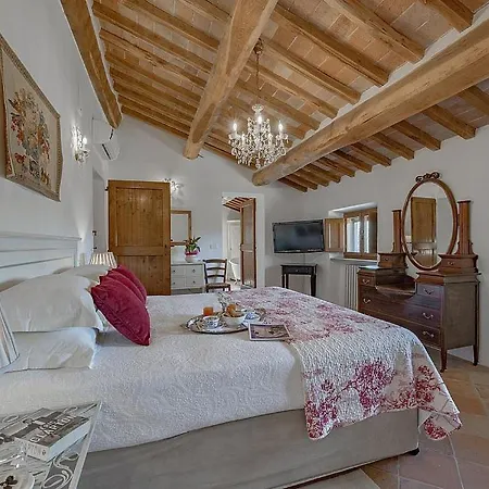 Sleeps 12 Pool Air Con Wifi Monterchi