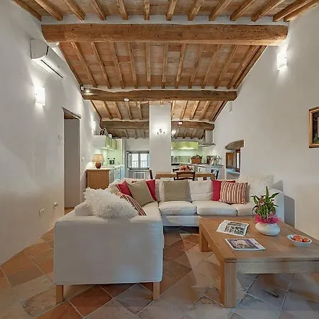 וילה Sleeps 12 Pool Air Con Wifi Monterchi