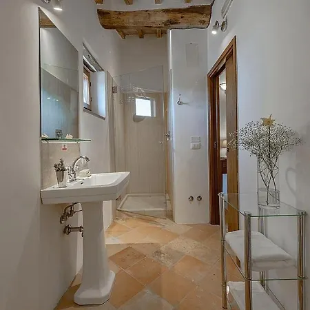 Sleeps 12 Pool Air Con Wifi וילה Monterchi